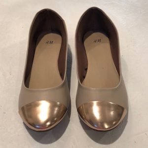 H&M Nude and Rose Gold Ballet Flats Size 8